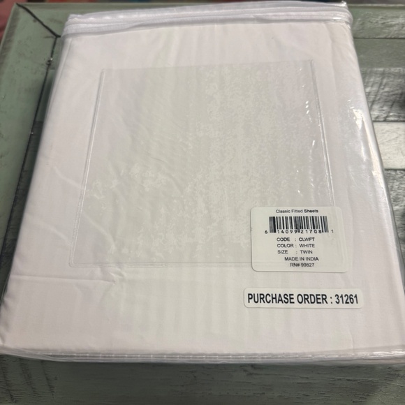 Annie Selke Classic White Fitted Sheet Twin NWT - Picture 2 of 2